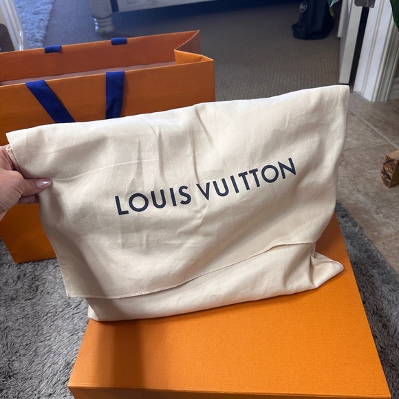 Louis Vuitton Damier Azur Bag - Picture 13 of 16